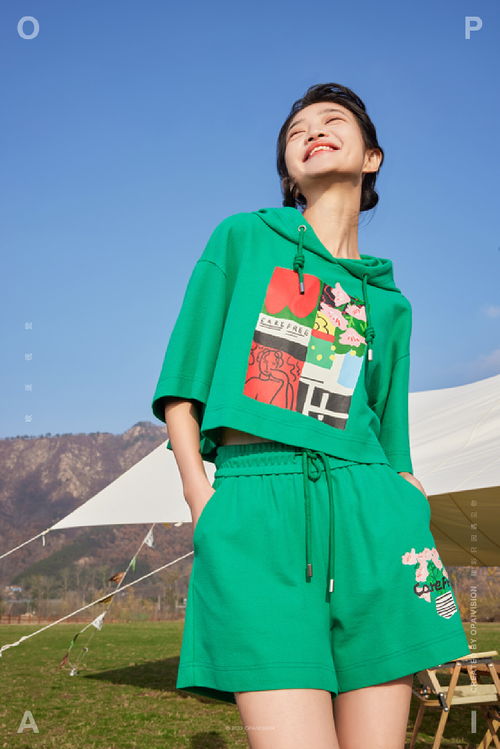 多彩自在 露營風服裝攝影的獨特魅力